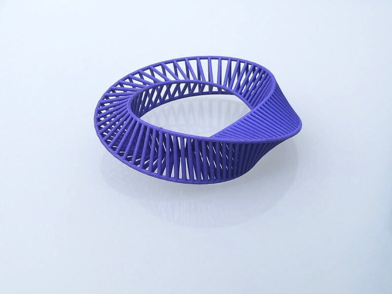 mobius bracelet 3d impression original design conception fait par Miette géométrique architecturale optique Blue