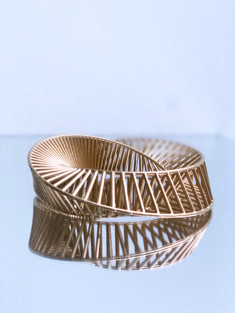 mobius bracelet 3d impression original design conception fait par Miette géométrique architecturale optique couleur dorée