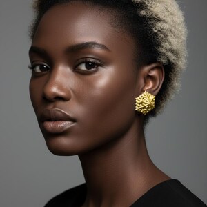 Boucles fractales asymétriques "Flocon" – Bijoux irisés, Création Unique en Or, Boucles D'oreilles florales • création Miette