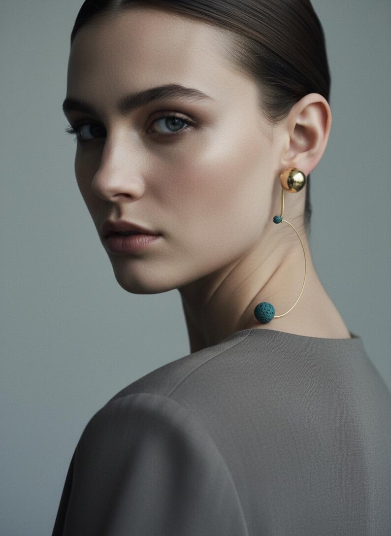 Boucles d'oreilles « equilibrium » Pierre de Lave verte et la tige plaquée or 18k image 2
