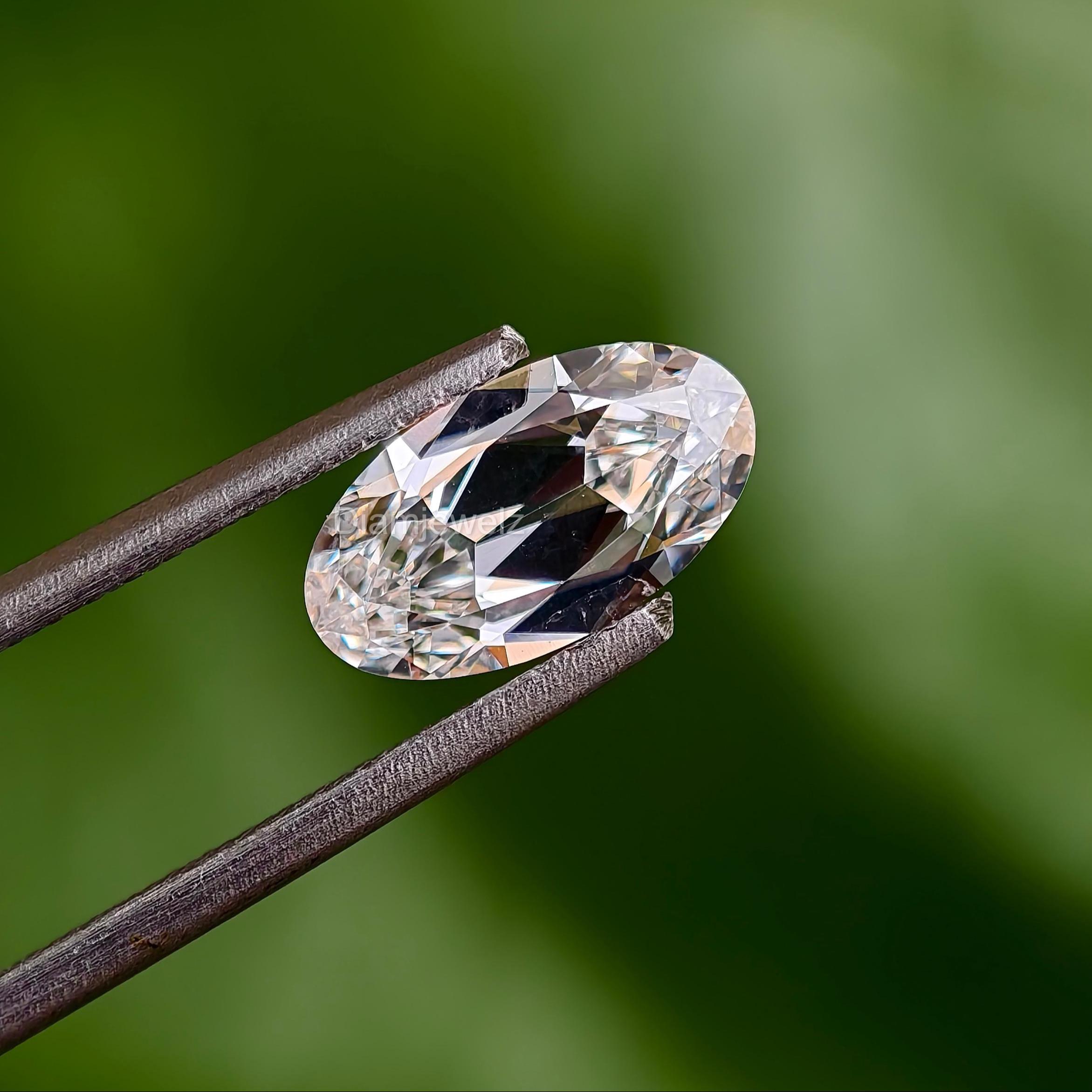 ラボグロウンダイヤモンド0.92ct 0.92CT モディファイドオーバルラボグロウンダイヤモンド：VS1/F
