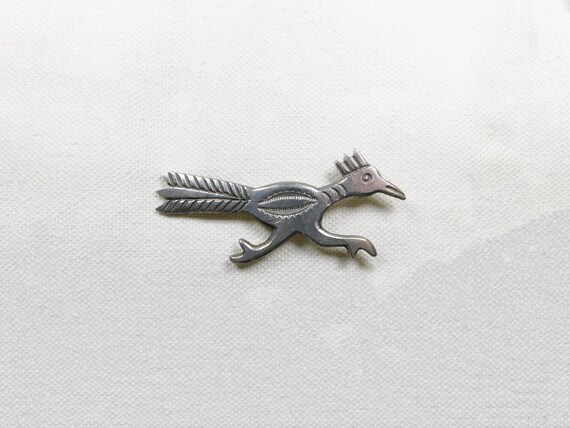 Native American STERLING 'ROADRUNNER' PIN, Estate