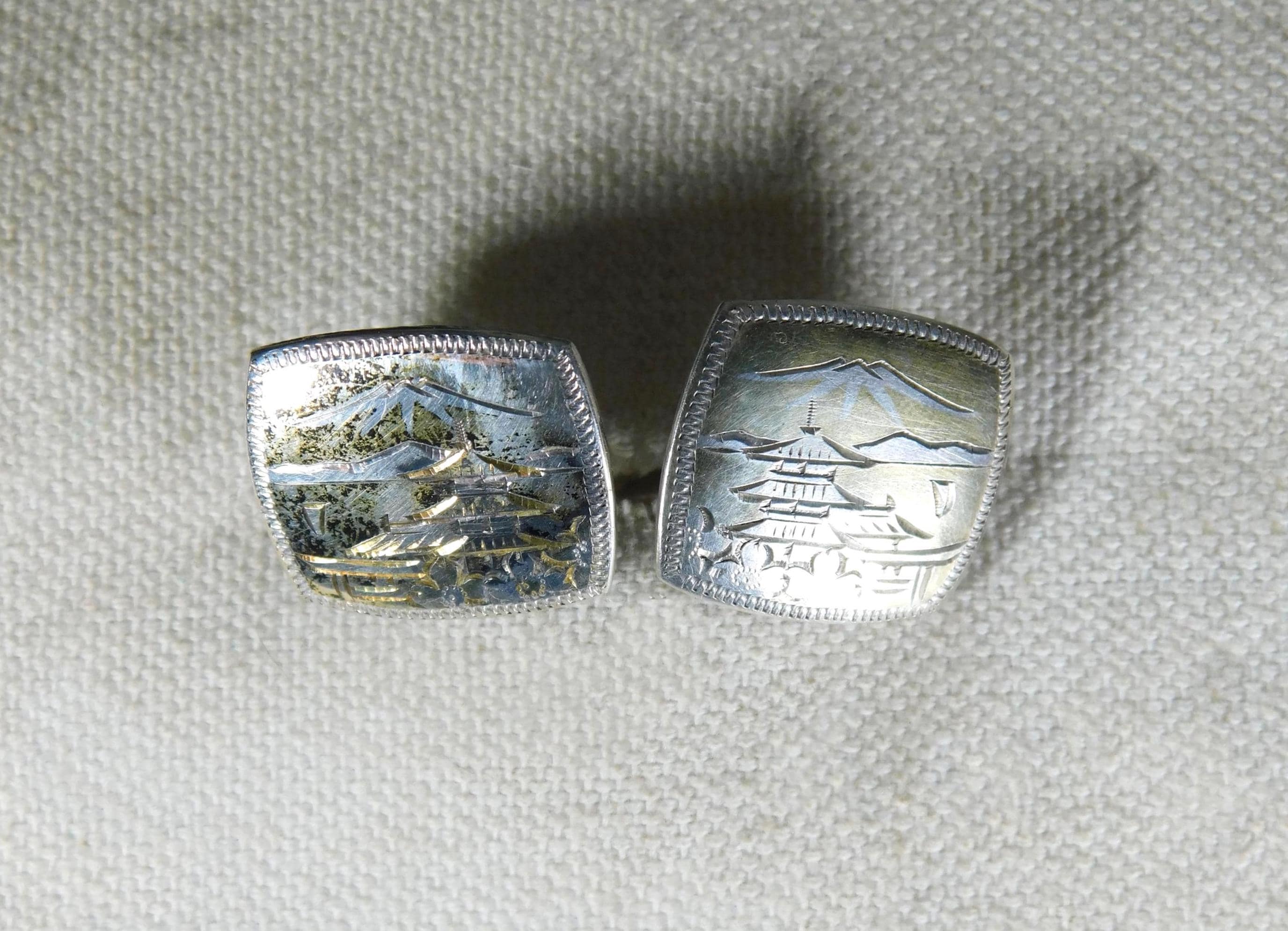 ヴィンテージ】STERLING SILVER 銀製コンパクト Sterling Silver