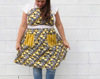 Women's Crossback Apron Adjustable Homemaker Apron Vintage Style Fitted Blue + Yellow Cottagecore Apron with Pockets Pinafore Ladies Apron