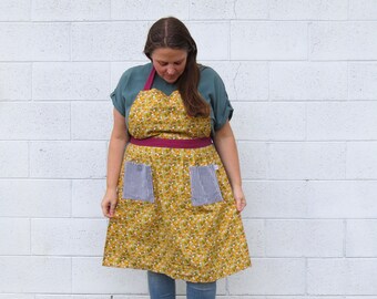 Women's Homemaker Apron - Wildflower Kitchen Apron, gift for mom