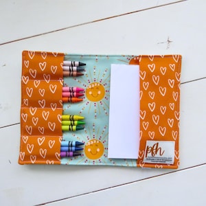 Cuaderno de crayones - Feliz sol hippie - Carpeta de crayones con diseño de corazón para preescolar, idea de regalo para niñas, diario de viaje para colorear para niños, regalo para calcetines navideños