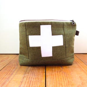 Bolsa mediana de primeros auxilios con cremallera • Organizador portátil de botiquín médico • Almacenamiento de accesorios de viaje • Estuche para suministros de emergencia • Verde militar vintage