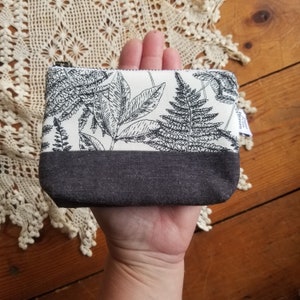 Sketched Graphite Small Zipper Bag Leaves Ferns Handheld First Aid Kit Gift Card Cash Wallet Tiny Coin Zip Purse Roots of Nature: Mini