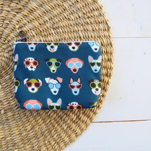 Petite pochette à fermeture éclair Cool Dog • mini pochette à langer pour chiot • sac d'huiles essentielles pour enfants • porte-monnaie zippé • joli porte-cartes de bibliothèque