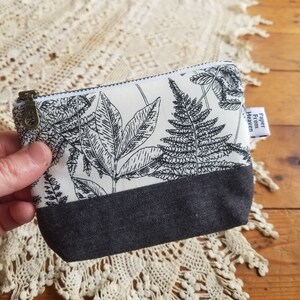 Sketched Graphite Small Zipper Bag Leaves Ferns Handheld First Aid Kit Gift Card Cash Wallet Tiny Coin Zip Purse Roots of Nature: Mini