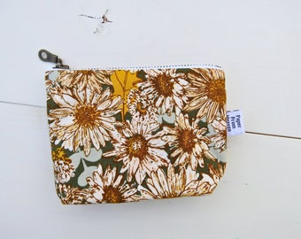 Tiny Flower Zip Bag Little Gold Floral Coin Pouch Purse Organizer Small Travel Cash Holder First Aid Kit for Diaper Bag Chasing Daisy: Mini