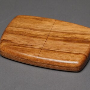 Cartera de madera personalizada o tarjetero elaborado con maderas exóticas Jatoba