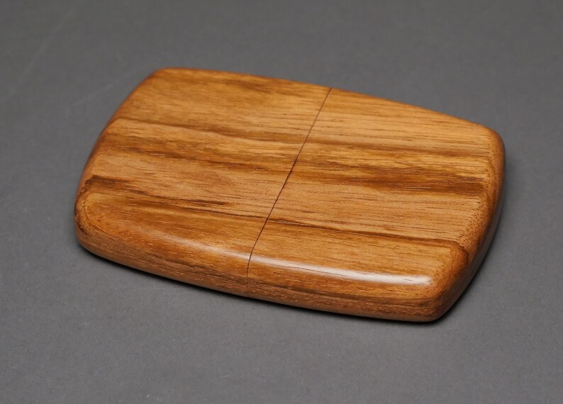 Cartera de madera personalizada o tarjetero elaborado con maderas exóticas Jatoba