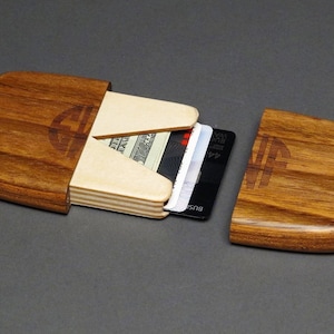 Cartera de madera personalizada o tarjetero elaborado con maderas exóticas imagen 3