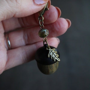 Acorn Stitch Marker Keeper  •  Stitch Marker Storage  •  Unique Woodland Gift for Knitters