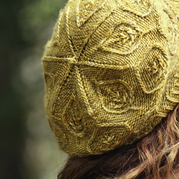 Modèle de béret en tricot de feuilles de forêt • Bonnet de feuilles pressées • Modèle de tricot intermédiaire PDF