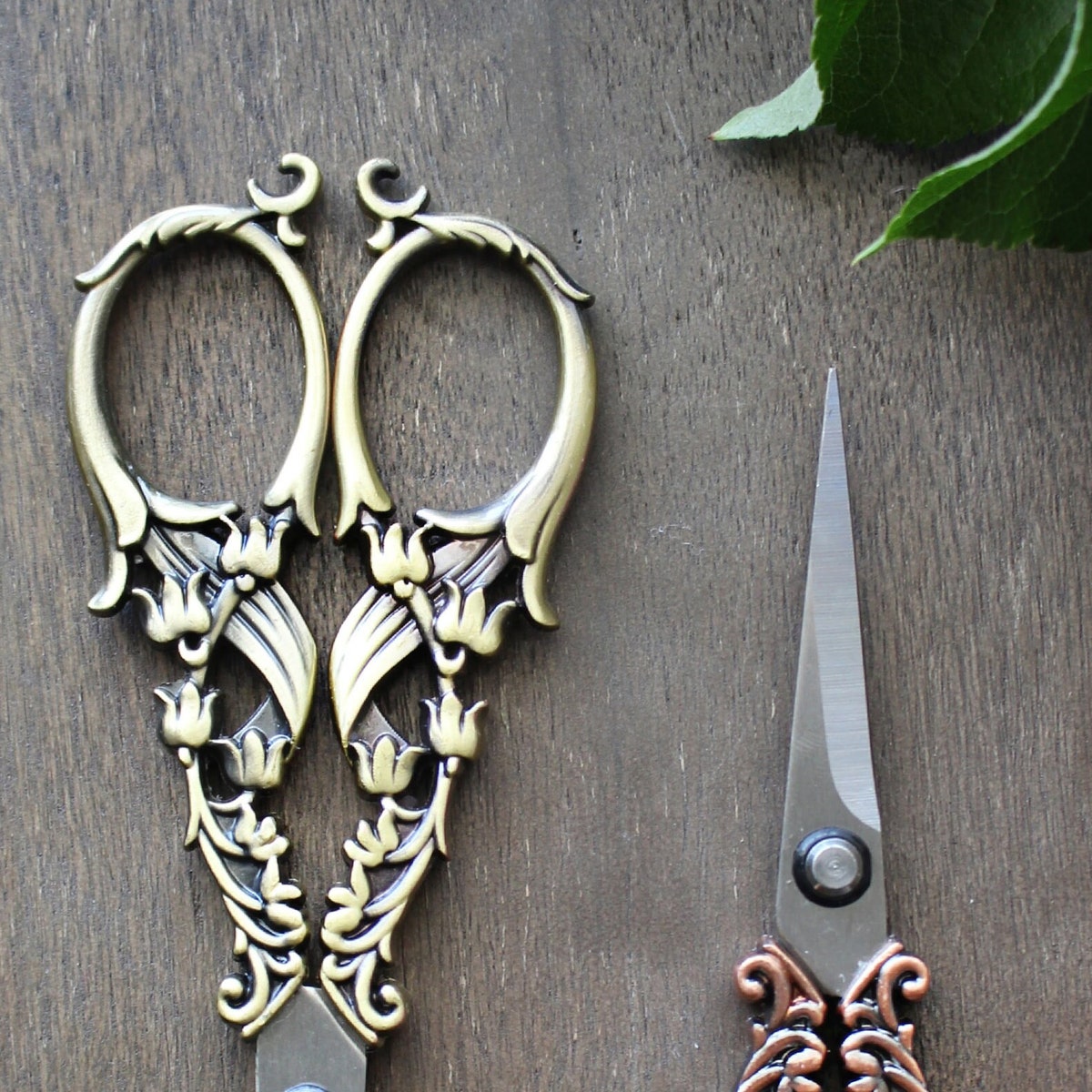 Tulip Garden Embroidery Scissors • Antique Gold or Copper Vintage Style Quilting Scissors • Beautiful Sewing Gift or Quilting Gift - Etsy