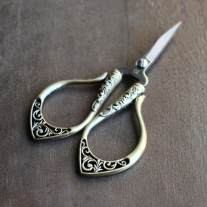 Secret Garden Embroidery Scissors • Ornate Vintage Style Quilting Scissors in Antique Gold, Copper or Gray • Needlepoint Gift for Mothers