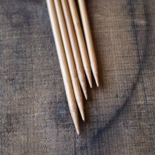 Double Pointed Needles - Set of 5 • Ultra Smooth Bamboo Double Pointed Knitting Needles • Minimalist High Quality Gift for Knitters