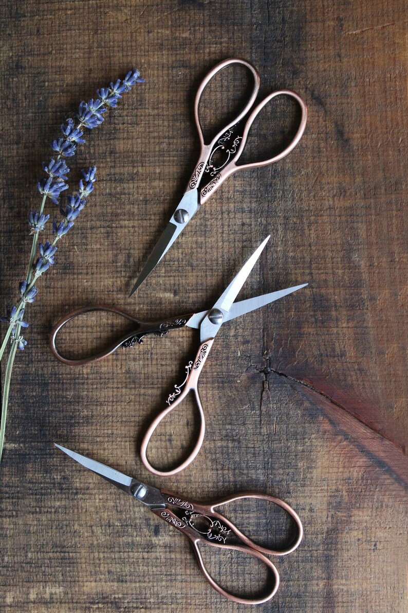 Floral Teardrop Embroidery Scissors • Vintage Style Quilting Scissors ...