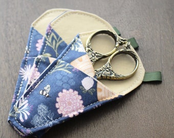 Bee & Bloom Scissor Sleeve • Handsewn Case for Embroidery Scissors with Magnet and Pocket • Handmade Quilting Gift or Gift for Knitter