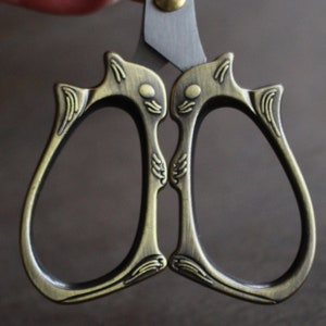 Squirrel Embroidery Scissors • Cute Forest Animal Vintage Style Quilting Scissors in Antique Gold Finish • Unique Embroidery Gift