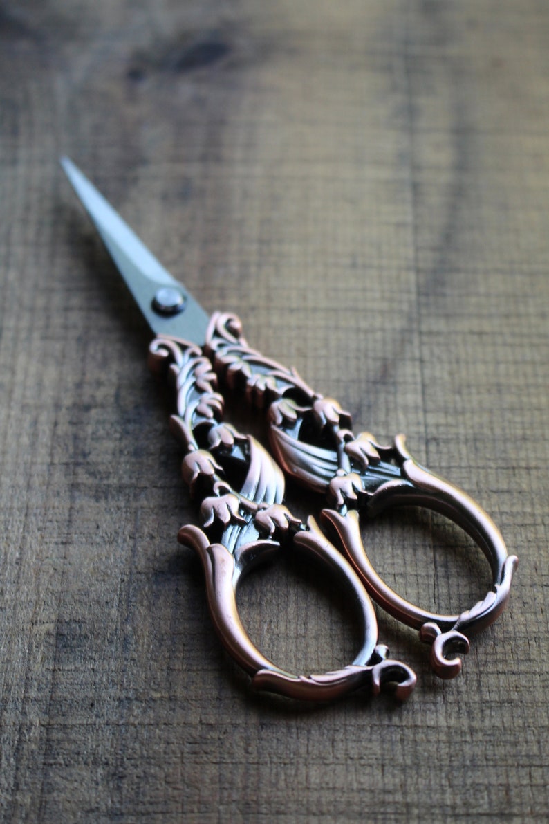 Tulip Garden Embroidery Scissors