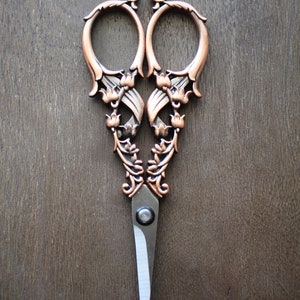 Tulip Garden Embroidery Scissors Antique Gold or Copper Vintage Style Quilting Scissors Beautiful Sewing Gift or Quilting Gift image 4