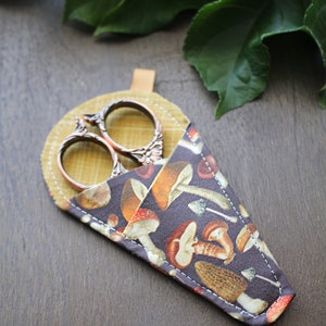 Toadstool Scissor Sleeve • Handsewn Case for Embroidery Scissors with Magnet and Pocket • Handmade Quilting Gift