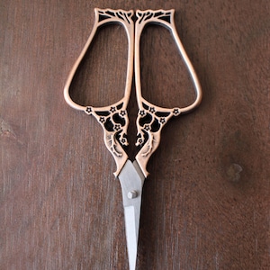 Cherry Blossom Embroidery Scissors • Rustic Vintage Style Quilting ...
