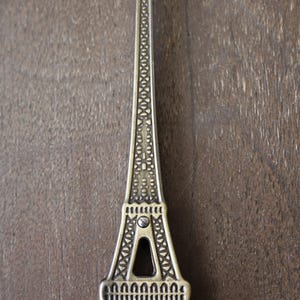 Eiffel Tower Embroidery Scissors • Unique Travel Themed Antique Style Quilting Scissors in Vintage Gold Finish • Sewing Gift or Embroidery G