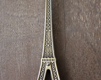 Eiffel Tower Embroidery Scissors • Unique Travel Themed Antique Style Quilting Scissors in Vintage Gold Finish • Sewing Gift or Embroidery G