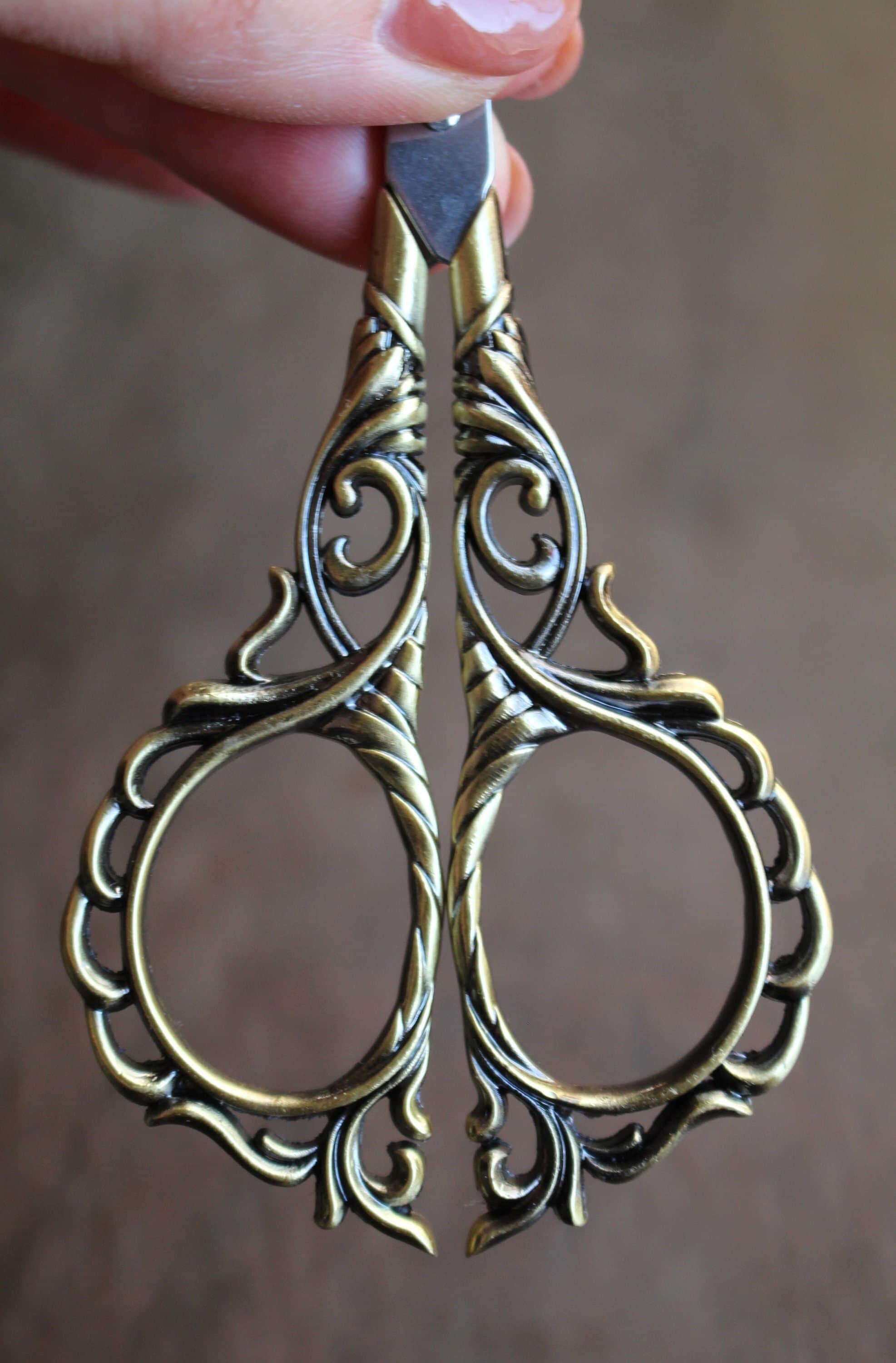 Entwined Embroidery Scissors • Ornate Vintage Style Quilting Scissors in Antique Gold or Copper • Unique Embroidery Gifts and Sewing Gifts
