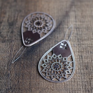 Rose Gold Needle Threader  •  Sewing Tool  •  Practical Gift For Seamstress