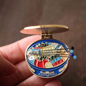 Grandma's Cookie Tin Needle Minder • Magnetic Accessory For Needles And Pins • Quilting Gift, Embroidery Gift, Cross-Stitch Gift