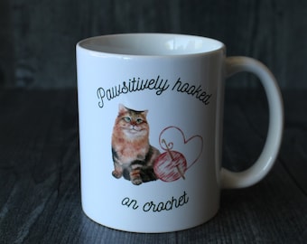 Adicta al crochet • Taza de cerámica para crocheter • Regalo divertido de crochet para amantes de los gatos