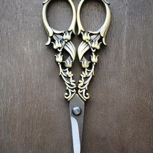 Tulip Garden Embroidery Scissors Antique Gold or Copper Vintage Style Quilting Scissors Beautiful Sewing Gift or Quilting Gift image 2