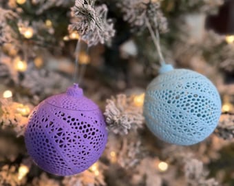 Christmas Ornament, matte color round bauble-style 3D-printed ornament