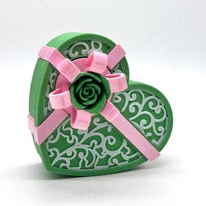Locking Heart Box - Valentine&#39;s Day Gift - Keepsake Box