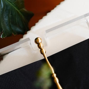 Klarer Acryl Serviettenhalter - Moderner Plexiglas Organizer für Küche und Esstisch - Elegantes Tabletop Dekor und Papierserviettenspender