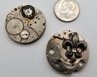 2 Watch Part Movement Steampunk Supplies Flur de lys 2 pieces  Lot Z-25