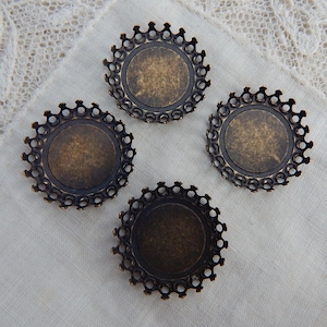18mm Crown Settings 4 Antique Brass Cabochon Round Settings Brass Stamping M-213