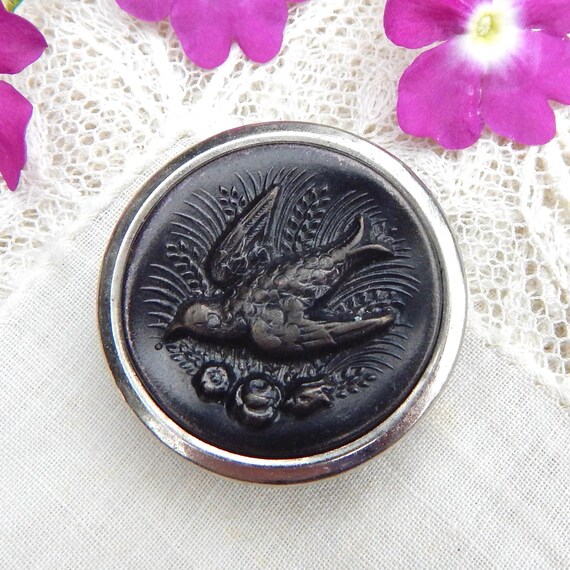 Antique Victorian Picture Button  1 1/8 inch Swallow Bird Brass Button N111