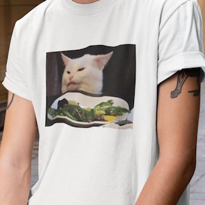 Iconic Smudge The Cat Hilarious Meme T-Shirt - Trendy Social Media Humor, Perfect Gift for Friends & Internet Lovers