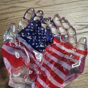 Patriotic Resin Hands Sculpture: American Flag Art - USA Pride Decor
