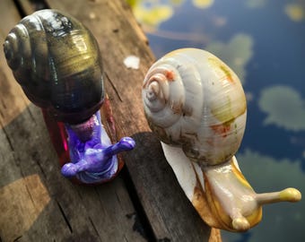 Handmade Colorful Resin Snail Figurines – Unique Garden Decor, Whimsical Animal Sculptures, Nature Lover Gift