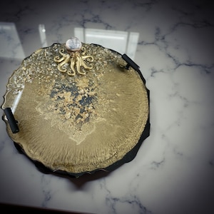 Gold Ocean Octopus Resin Tray | Nautical Bar Cart Tray with Handles | Luxury Coastal Décor | Unique Serving Tray | Handmade Ocean Art Gift