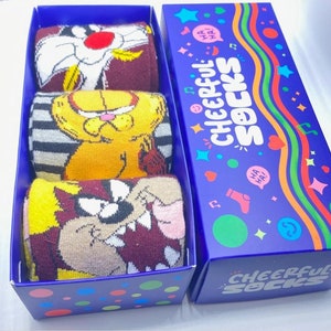 Caja de calcetines de colores, juego de regalo de calcetines con personajes de dibujos animados, calcetines divertidos para hombres y mujeres, regalo para él y para ella