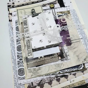 Paquete de más de 30 piezas de diario basura con temática en blanco y negro, con etiquetas, papel tapiz, vitela y más