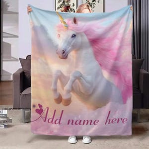 Personalized Unicorn Fleece Blanket: Magical Gift for Kids